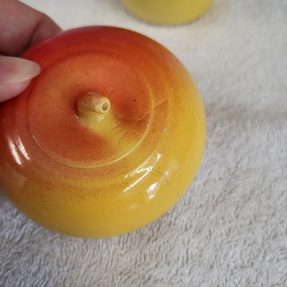 Vintage Hazel Atlas apple glass container - Picture 3 of 7